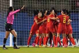 FA Cup ｜水晶宮勝3：1 　前鋒馬迪達遭粗暴鏟擊送院 （有片）.